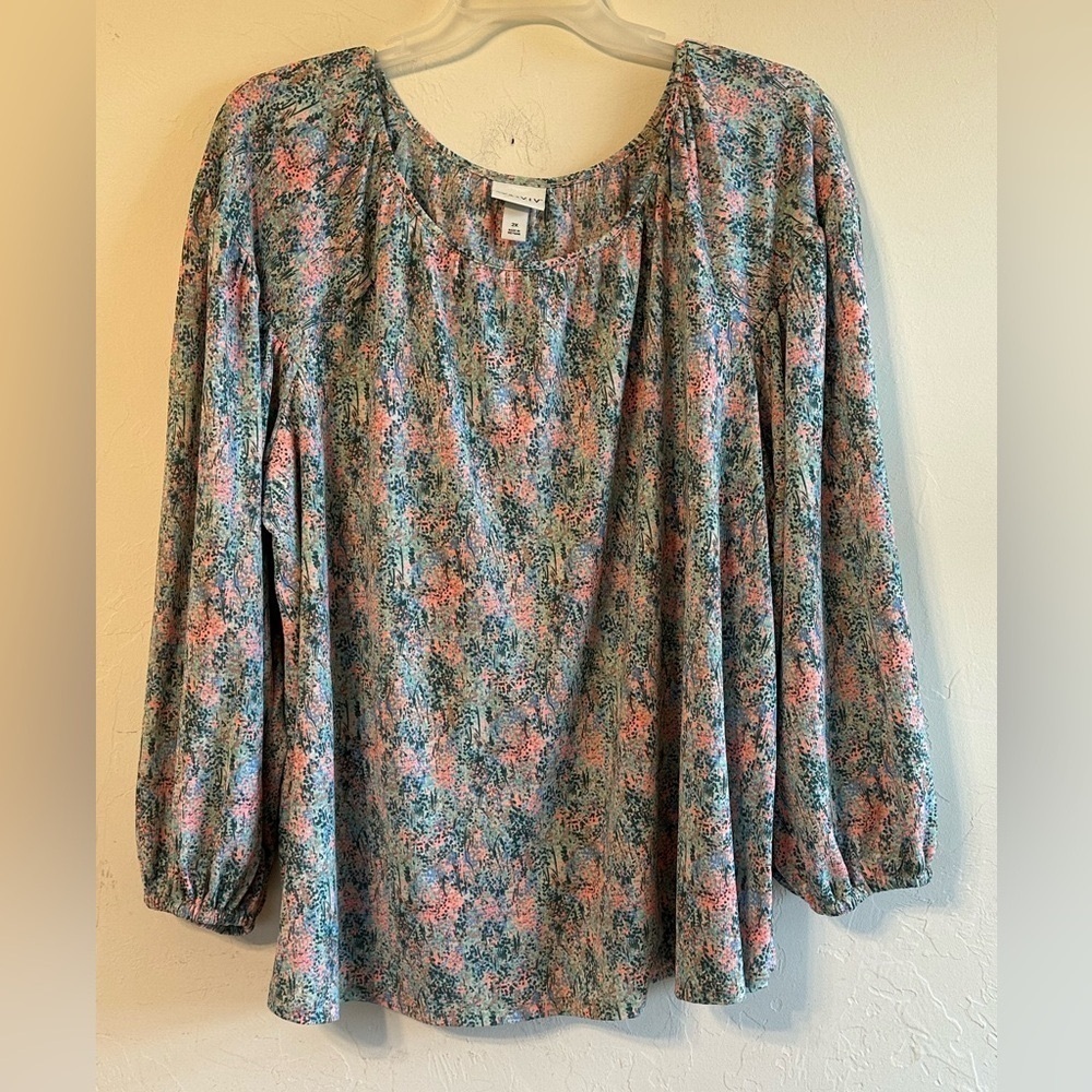 Ava & Viv Scoop Neck Balloon Sleeve Muted Green and Pink Floral Blouse Sz 2X